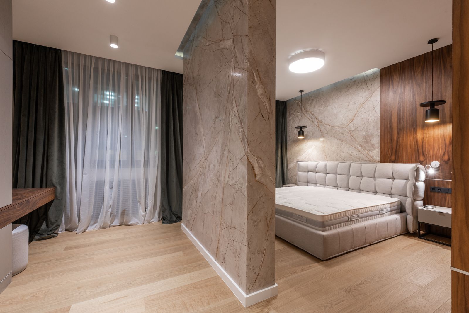 A calm, clean bedroom